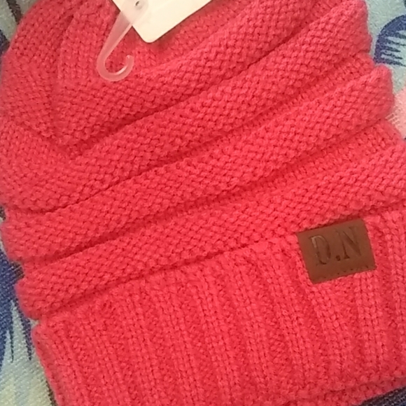 NWT du north Pink Beanie Hat - Picture 2 of 4
